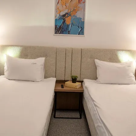 Kristal Hotel