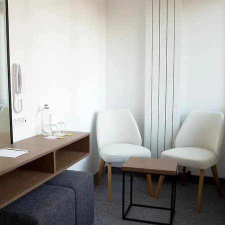 Hotel Kristal 2*